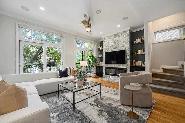 4 bed, 3.5 bath, $8,000 — Photo 2