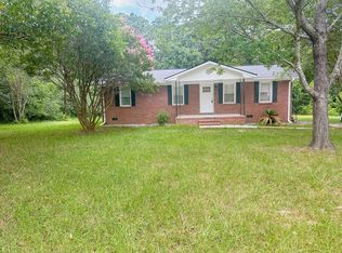 210 Bluefield Rd, Starr, SC 29684