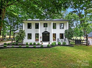 4000 Hoodridge Ln, Mint Hill, NC 28227
