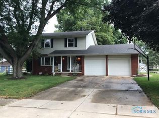 816 Heritage Ln, Waterville, OH 43566