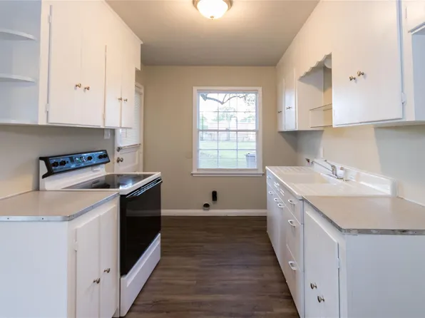 2558 Broadway St, Beaumont, TX 77702