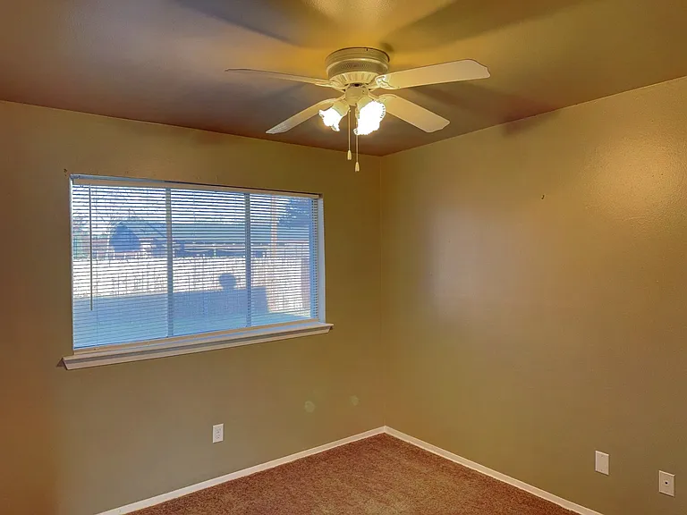 2837 Lowell Dr — Photo 16