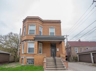 321 E 70th St, Chicago, IL 60637