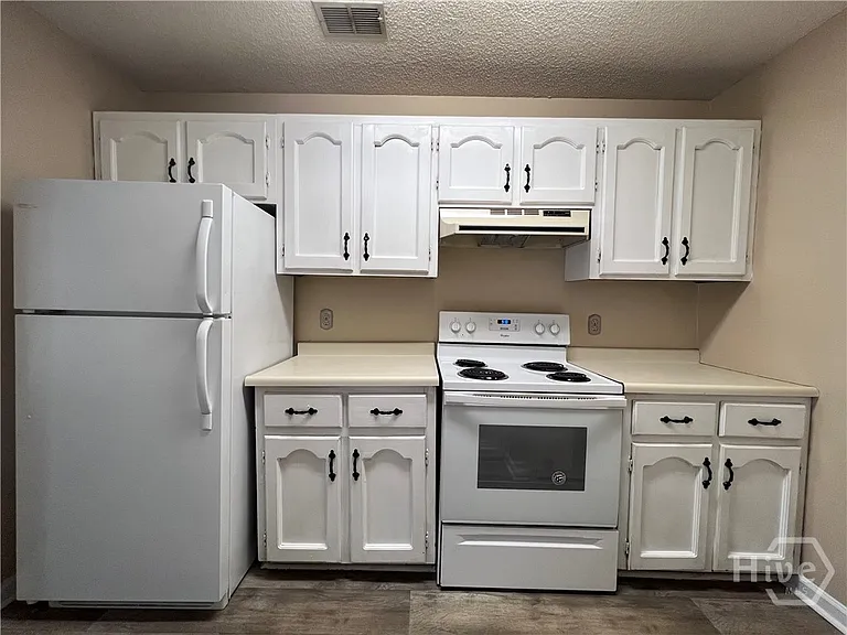 2505 W Broad St #422 — Photo 11