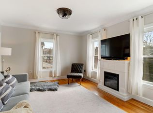 23 Baxter St #PENTHOUSE, Melrose, MA 02176