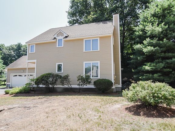 2nd image of 7 Casey Circle