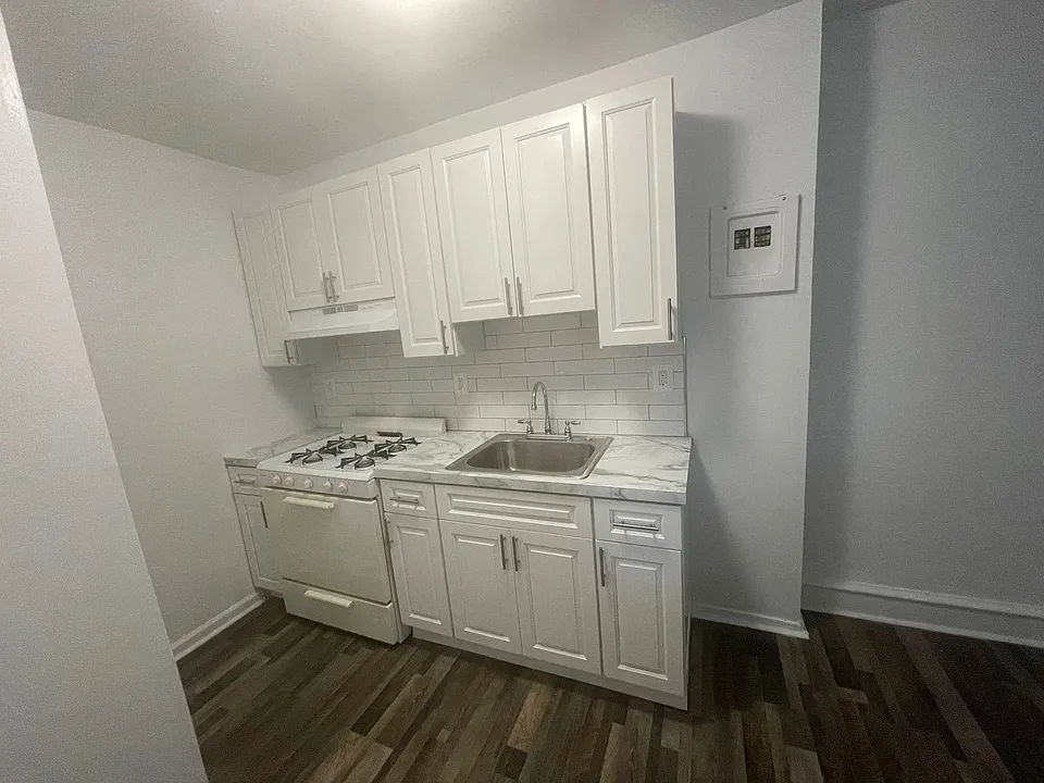 1643 W Lehigh Ave #1