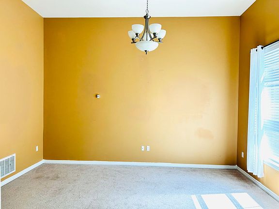 3rd image of 49 Fuller Cir