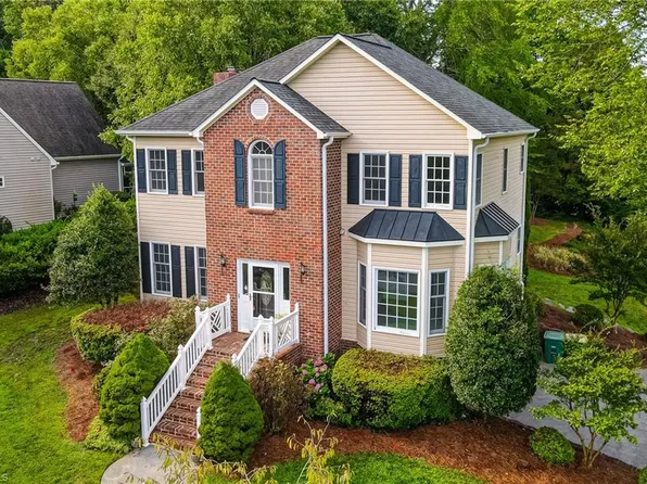 145 McKnights Trce, Clemmons, NC 27012