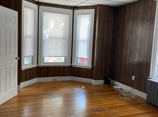 412 Putnam Ave #1, Cambridge, MA 02139