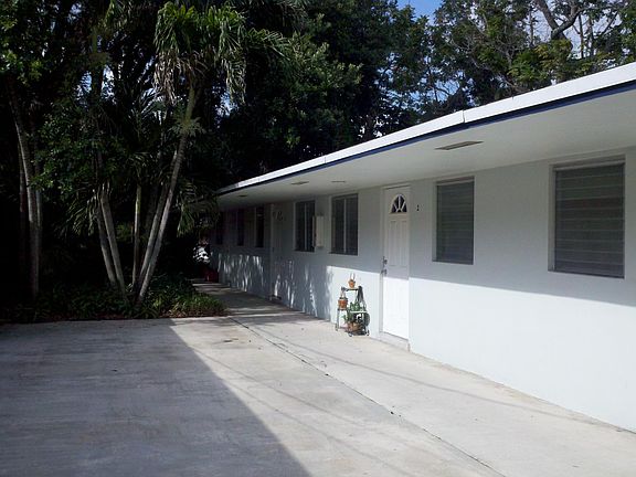4th image of 1604 SW 11th St