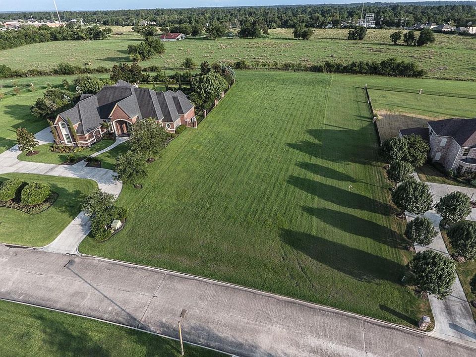 1st image of 98 Lake Estates Dr