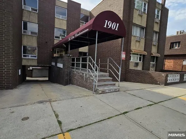 1901 Kennedy Blvd APT 304, North Bergen, NJ 07047