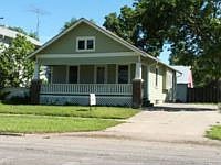 2nd image of 1008 E Elm St