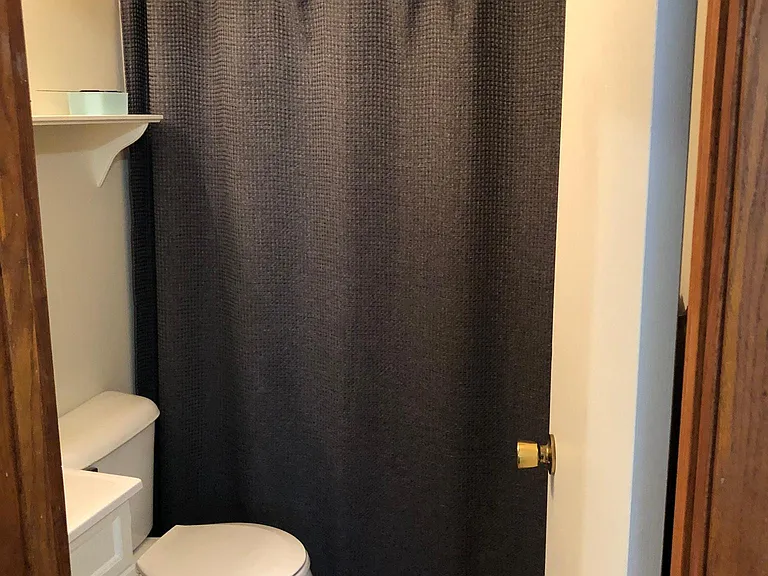 180 McKinley Ave #7 — Photo 9