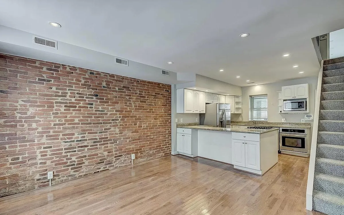 Building Photo - 1500 Riverside Ave