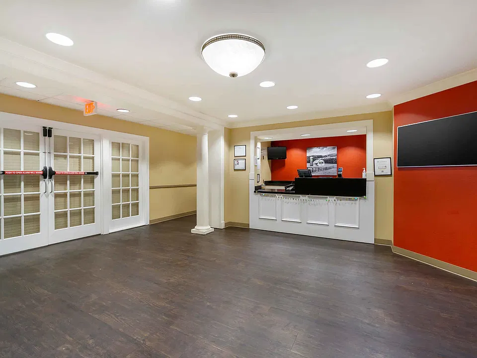 Lobby and Guest Check-in