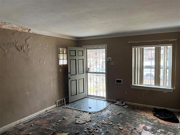 4th image of 1116 Riverview Blvd