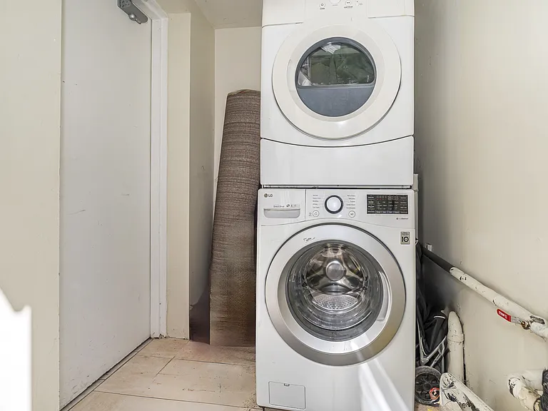 446 Roxton Rd #C — Photo 10