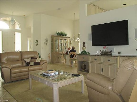 4th image of 19403 Silver Oak Dr