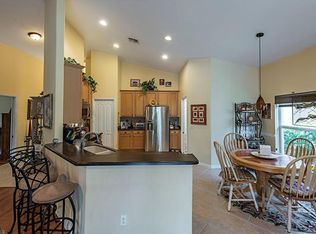 231 Glen Eagle Cir, Naples, FL 34104