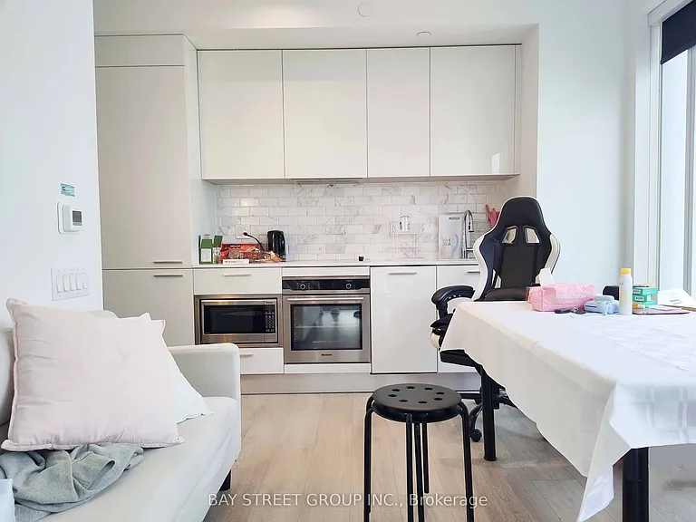 3 Gloucester St #2 — Photo 3