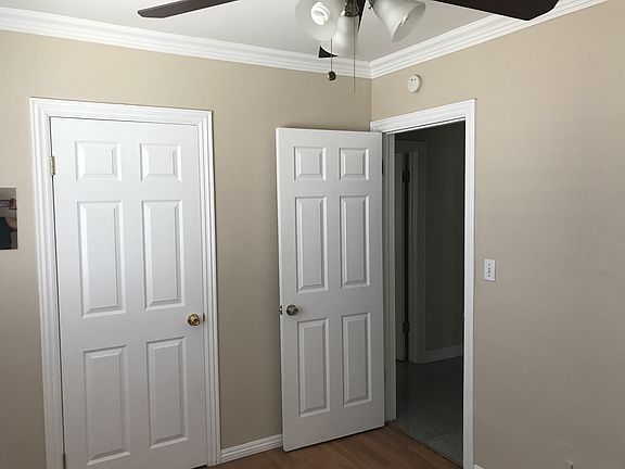 5th image of 7252 Louise Ave