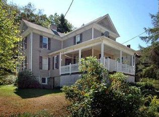 1071 Stickel Ln, Manor, PA 15665