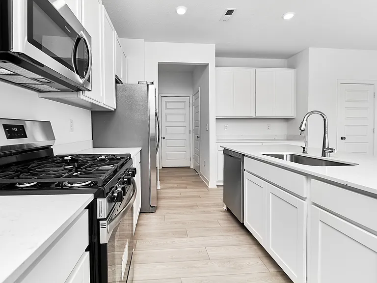 8603 Georgina St — Photo 13