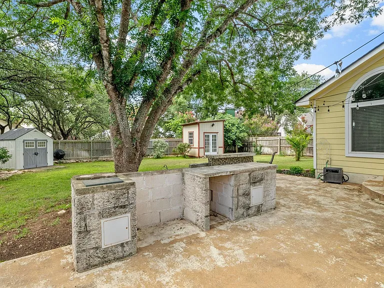 15905 De Peer Ave — Photo 26