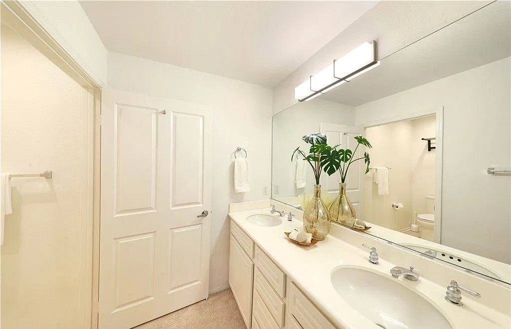 1 bed, 1.0 bath, 806 sqft, $2,500 — Photo 1