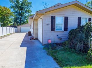 17511 Olive Ave, Lake Milton, OH 44429