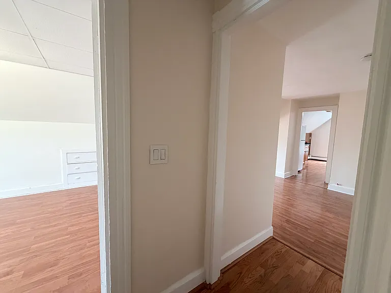38 Glenwood St #3 — Photo 4