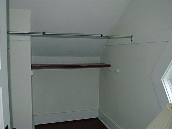 3rd image of 407 Washington Ave