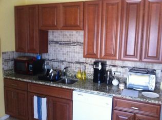 541 Hope Rd, Hope, RI 02831