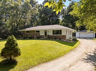 6754 County Line Rd, Hartford, WI 53027