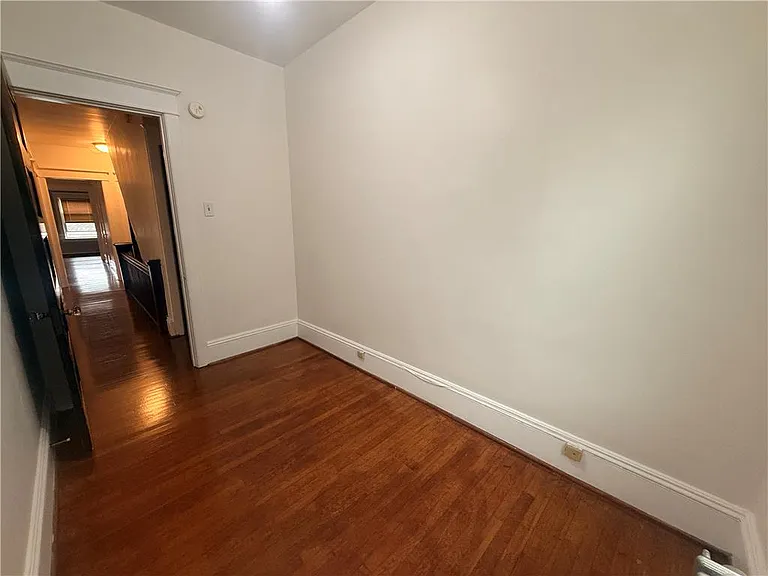 943 Center St #2 — Photo 14