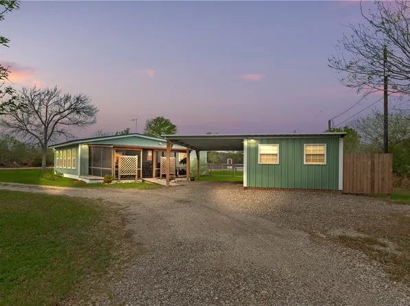 1321 Luning St, Woodsboro, TX 78393