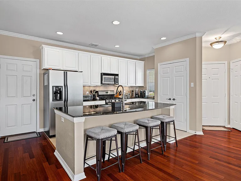 411 W Saint Elmo Rd #24 — Photo 8
