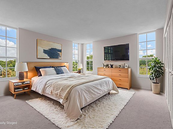 3rd image of 605 Oaks Drive #501