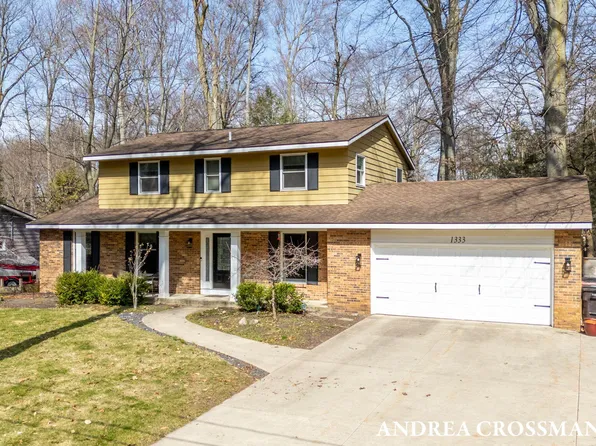 1333 Natchez St, Holland, MI 49424