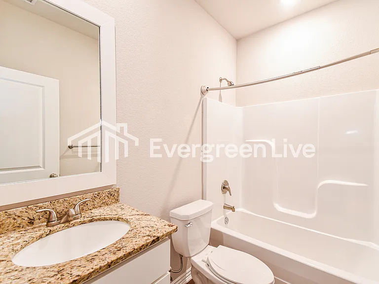 200 Grove Ln — Photo 12