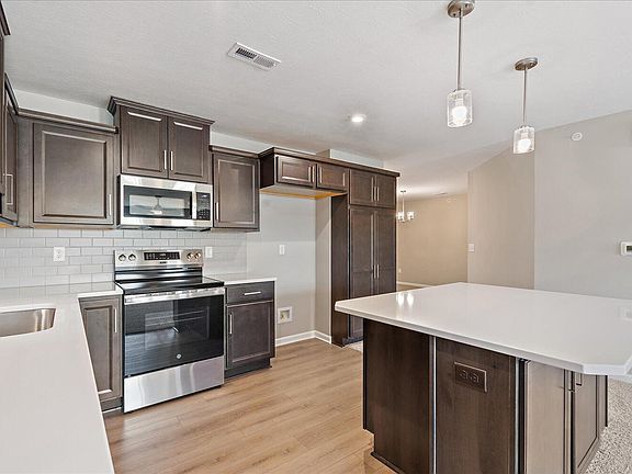 5th image of 2464 Cetona Way #407-202