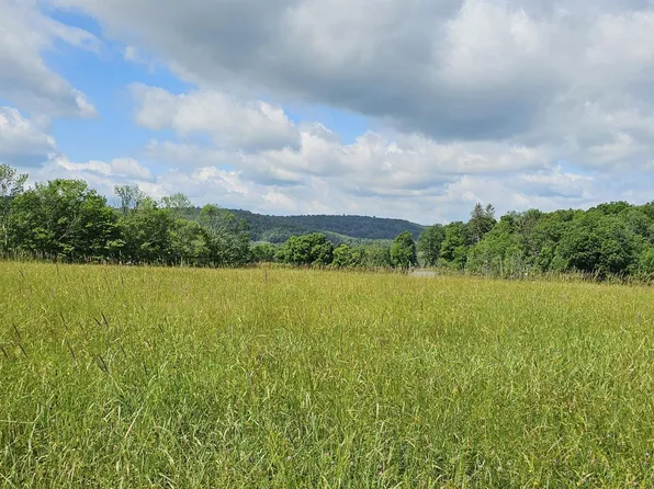 70 Cemetery Rd, Damascus, PA 18415