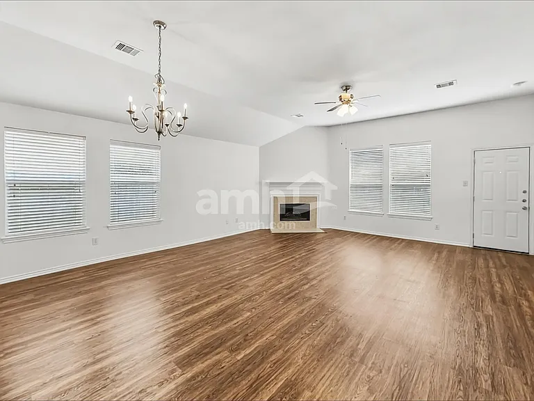 860 Rock Harbor Ln — Photo 6