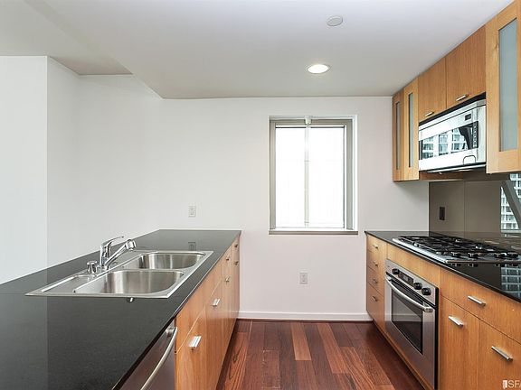 5th image of 333 1st St Unit N805