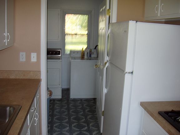 5th image of 2820 Michael Dr