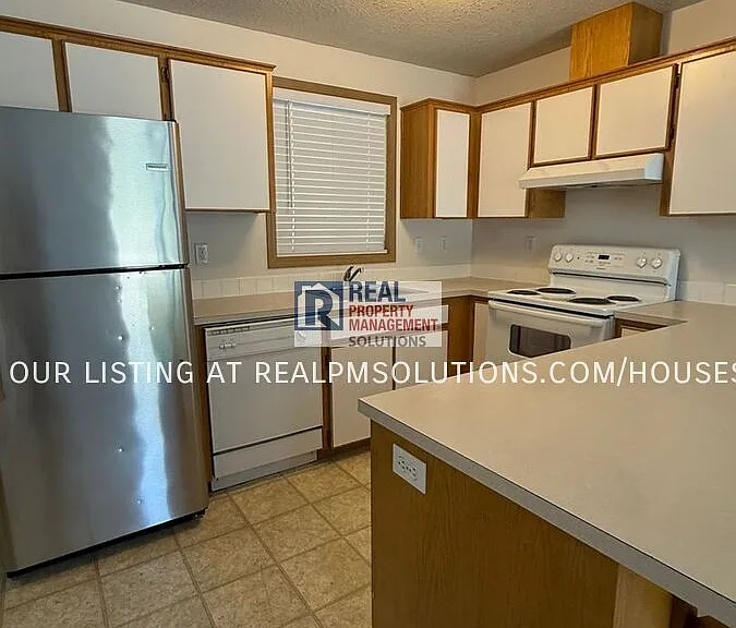 8514 N Syracuse St #1 — Photo 3