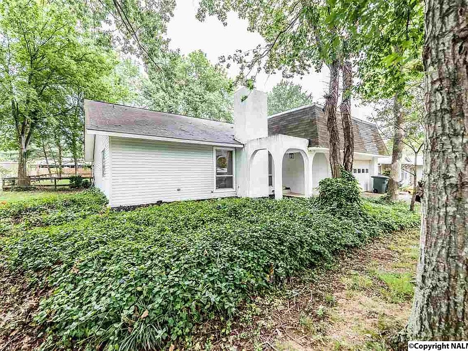 1st image of 1914 W Tuliptree Dr SE