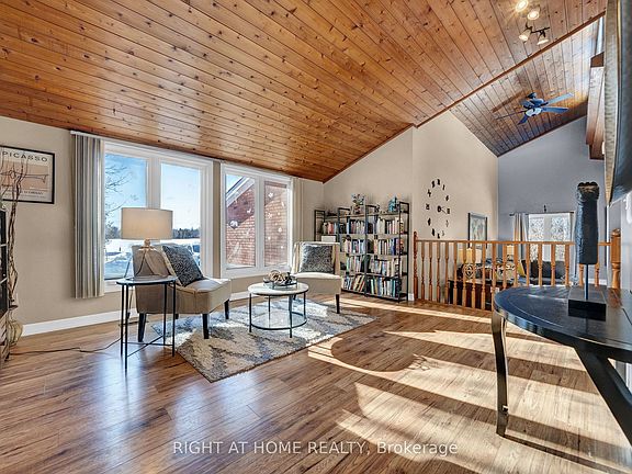 4th image of 424 Bridle Rd